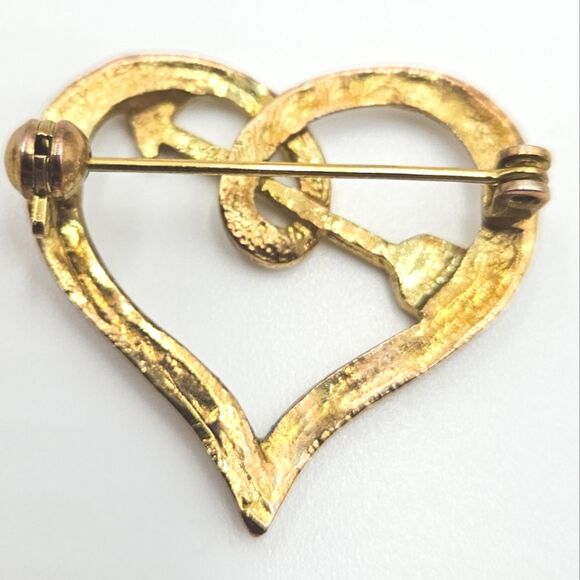 Vintage Goldtone Pierced Cupid Heart & Arrow Pin Brooch - Picture 4 of 7